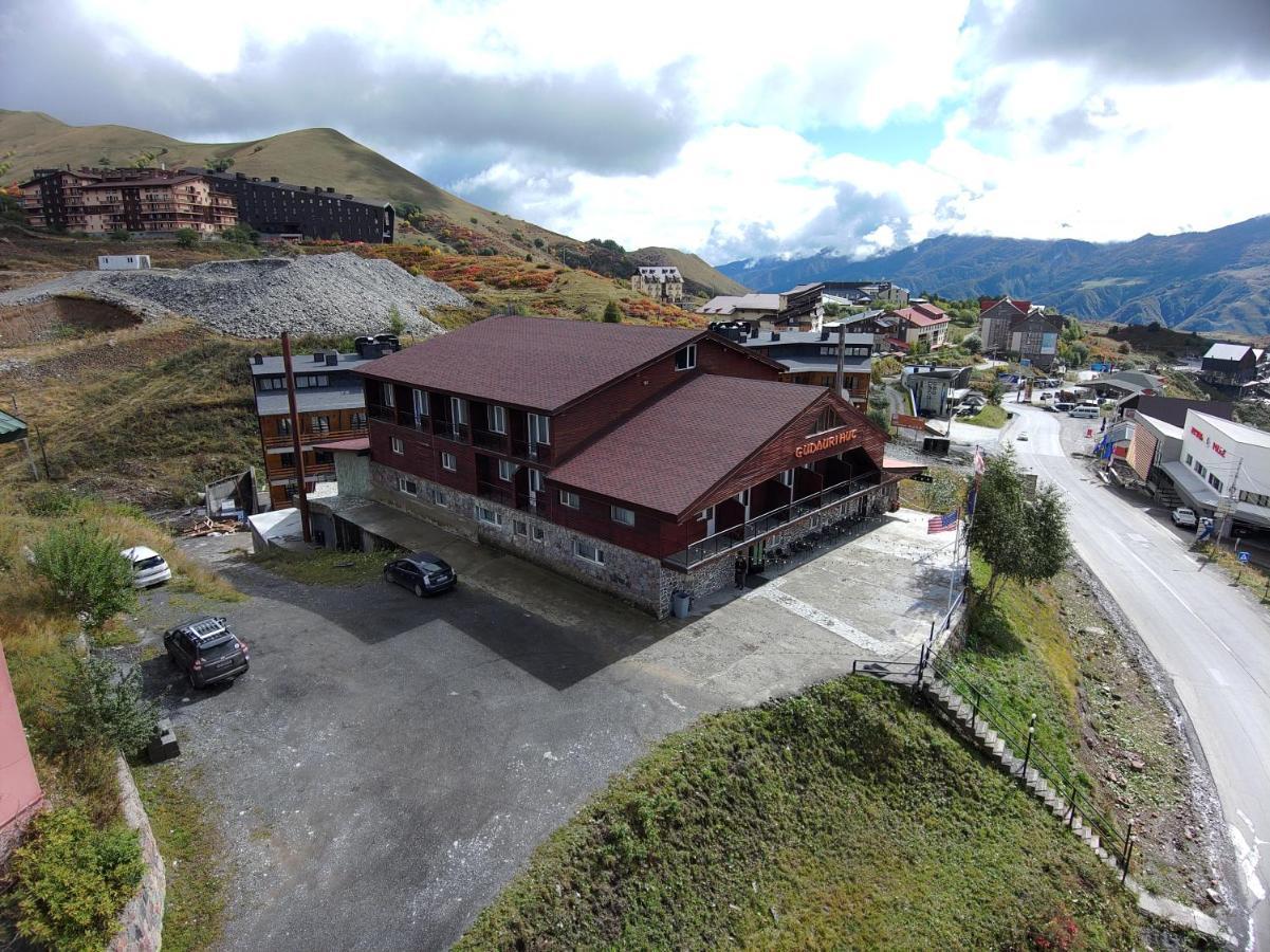 Gudauri Hut Hotel Bagian luar foto