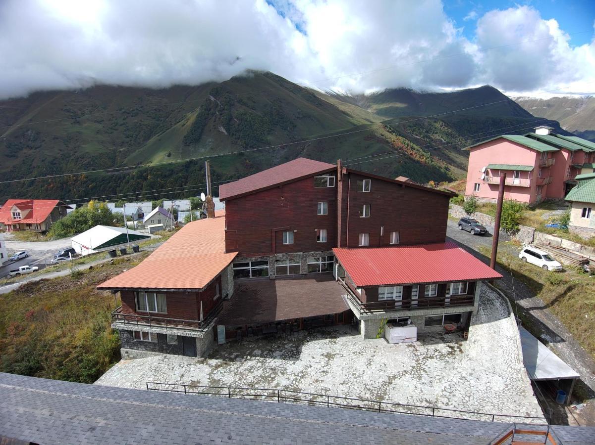 Gudauri Hut Hotel Bagian luar foto