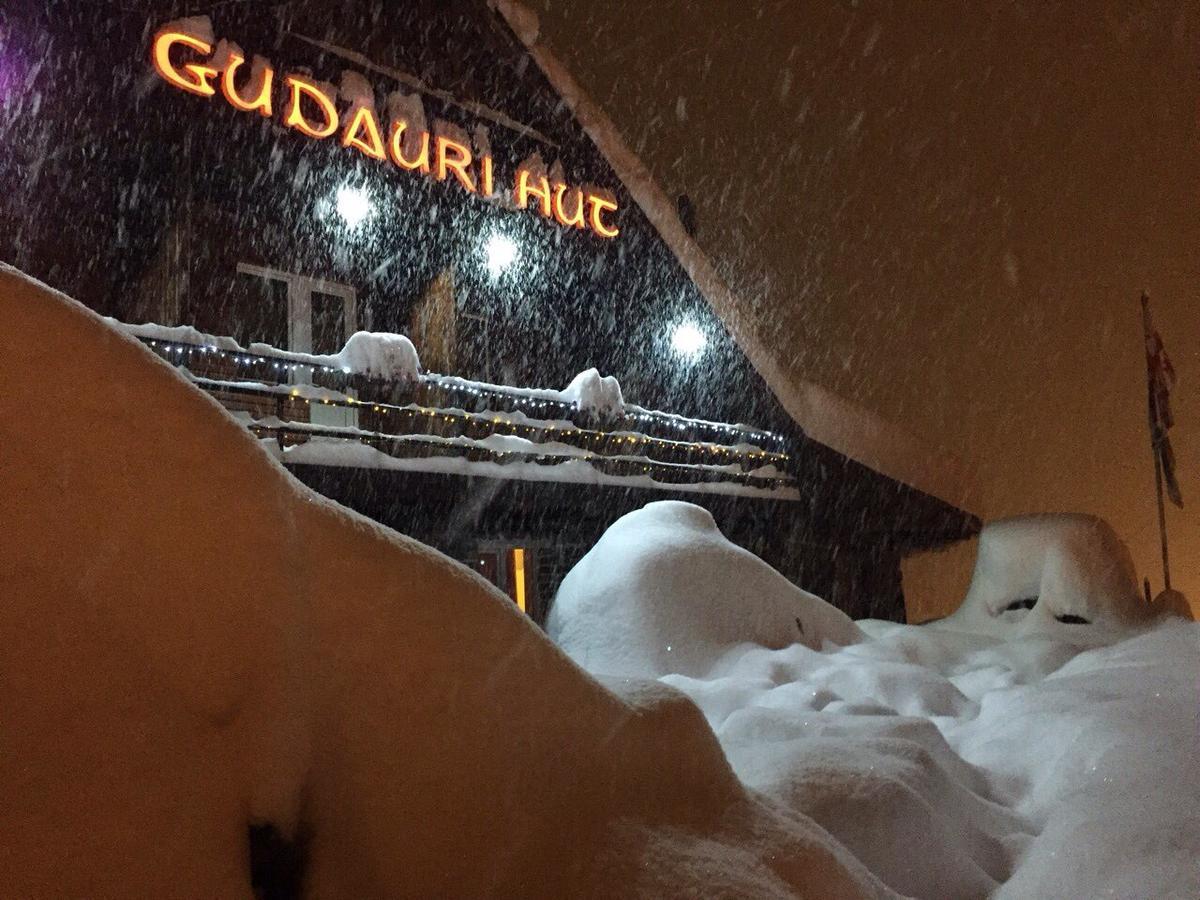 Gudauri Hut Hotel Bagian luar foto