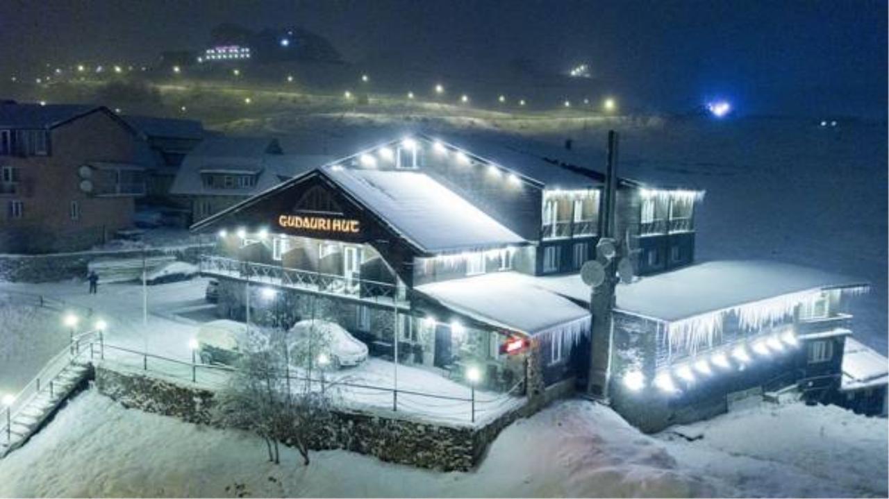 Gudauri Hut Hotel Bagian luar foto